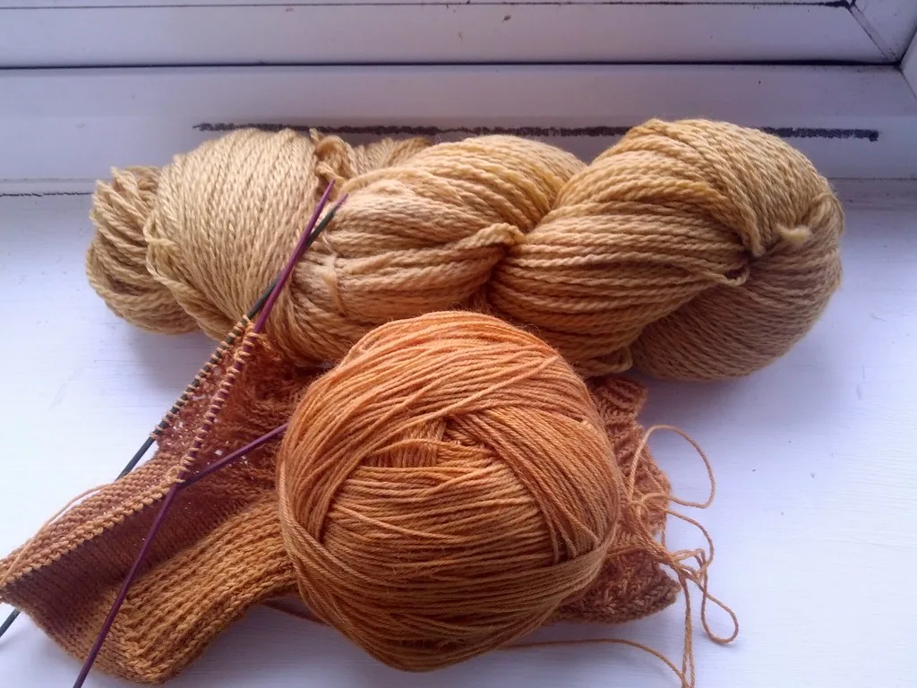 Wool dyed with brown onion skins, in golds and ambers