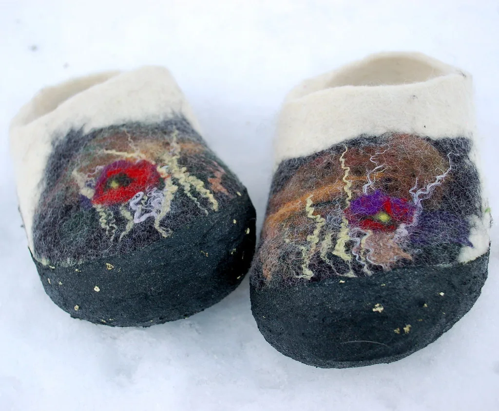Felt slipper clogs of the Nordic kind